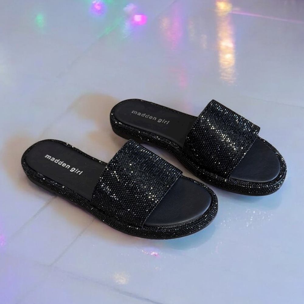 NWT - Madden Girl Black Rhinestone glitter Slide Sandals size 7 Steve